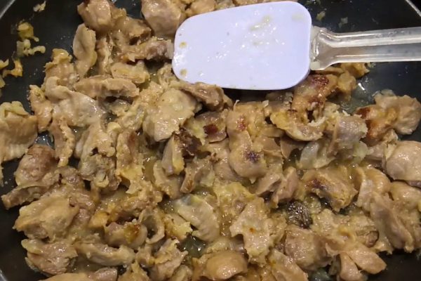 Что готовит на ужин из куриных частей жена пожилого спортсмена