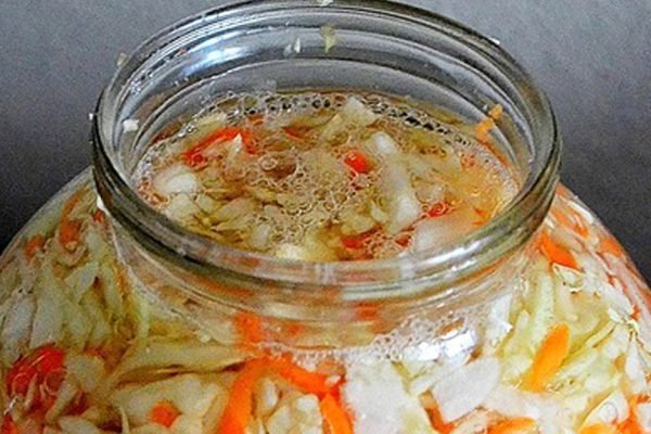 Хорошая подруга из Литвы поделилась рецептом квашеной капусты, уже 10 лет готовлю только так