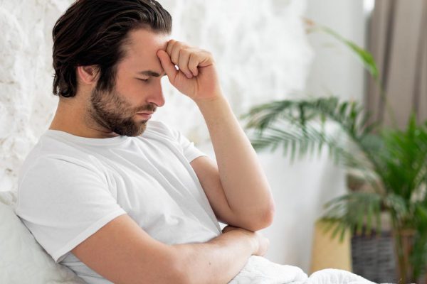 Пока я был на заработках, жена скучала и ждала меня, но, когда я вернулся, всё изменилось