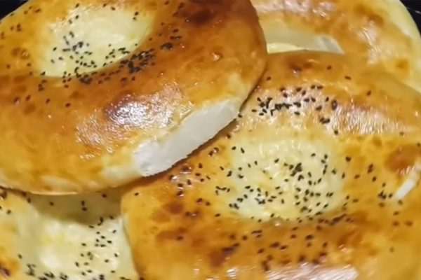 Узбекская хозяйка научила меня готовить лепешки на воде, хлеб больше не покупаю