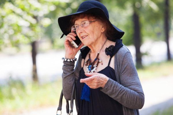 Стильные образы для женщин от моложавой бабушки