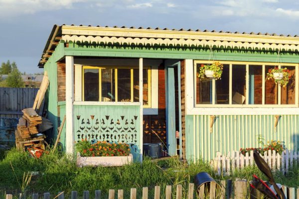 Собрали деньги и будем строить летнюю кухню, без нее очень сложно