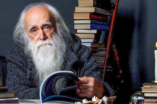 На что просит обратить внимание академик Лев Клыков для спасения души