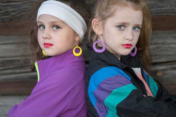 Каким был стиль в 90-е и почему мировые дизайнеры до сих пор берут вдохновение в той эпохе