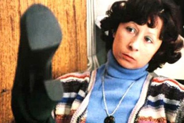 В чём сила хрупкой Лии Ахеджаковой и где она сейчас