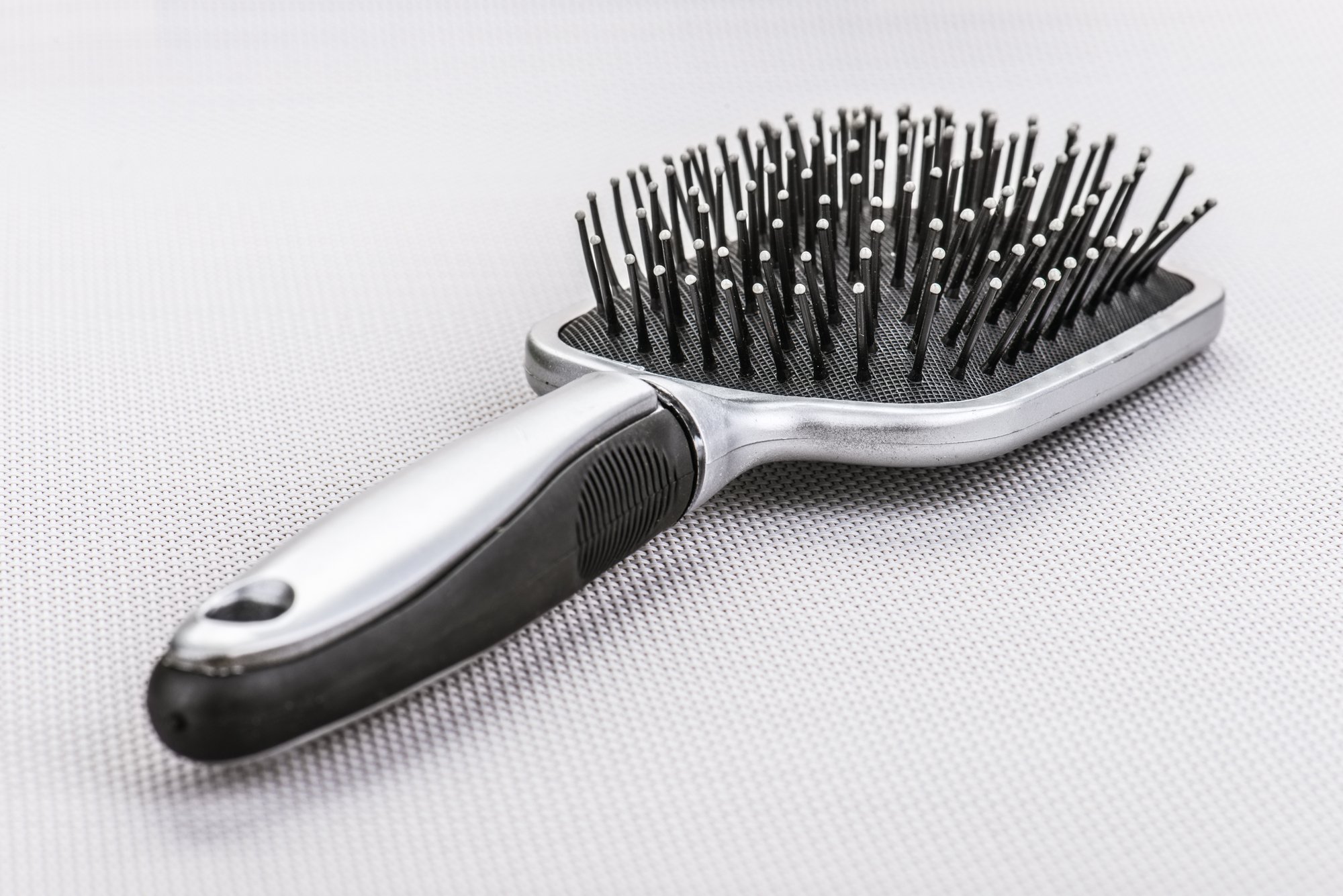 выбрать правильную расческу для волос