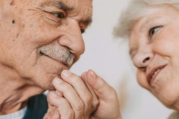 Папа читал маме стихи о любви каждый день, результатом его стараний стала золотая свадьба