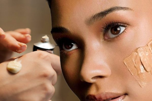 Провизор растолковал, что означает маркировка BB, CC, DD и PP на кремах, внимательно рассматриваю тюбики перед покупкой