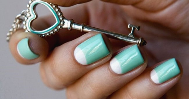 лунный маникюр