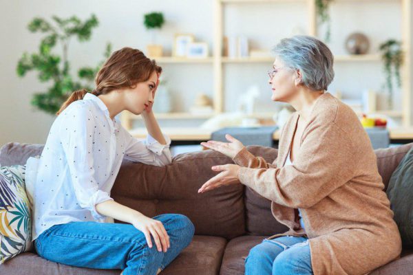 Как расположить к себе родственников