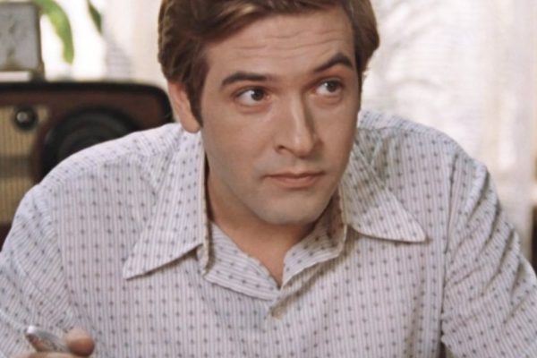 Чем маменькин сынок Рудольф из «Москва слезам не верит» близок современным мужчинам