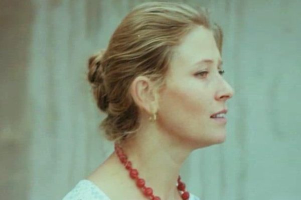 Мама называла Людмилу Зайцеву лопоухой колхозницей, ее не брали в театральные вузы, но девушка не сдалась