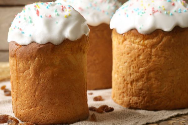 Зачем замораживать куличи и какими способами можно спасти пасхальную выпечку