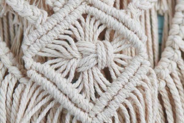 Зачем декорировать окно хлопковой веревкой