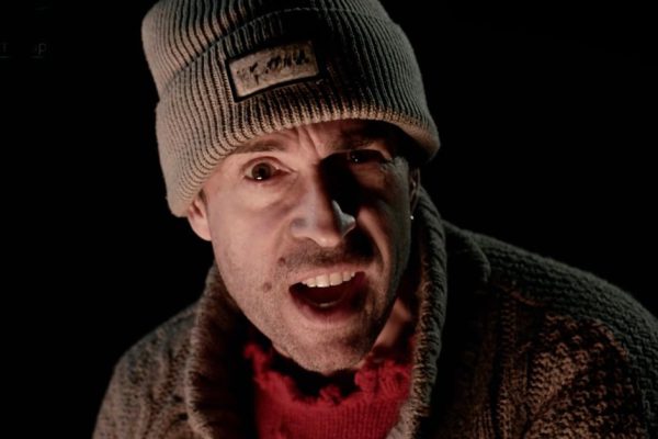 О чём поет солист группы «Ногу свело» Максим Покровский в своей новой песни и почему она не нравится многим его соотечественникам