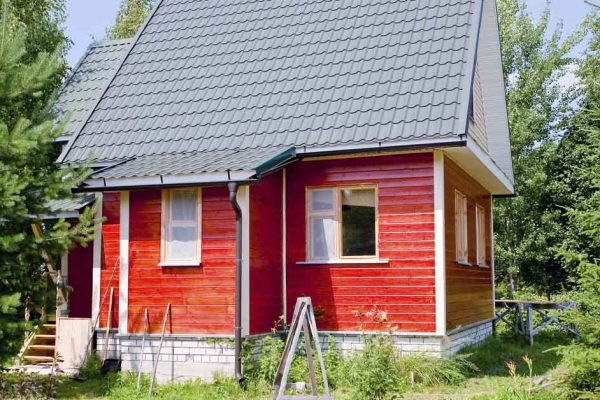 Почему семьи строят небольшие домики, а не просторные особняки