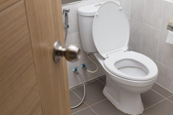 Как сделать маленький санузел функциональным и современным