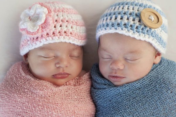 Была мамой двойняшек, пока в роддоме мне не принесли чужого ребенка