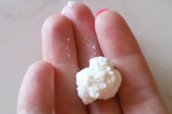 Наношу это под глаза, и утром не нахожу морщин! Заметный эффект после первой процедуры, девочки.