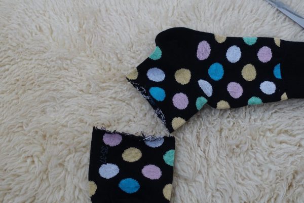 Удобная маска из носка, которую даже не нужно шить