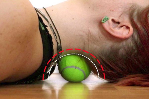 Заменить курс дорогого массажа, быстро убрать боль в спине (за 6 минут!) поможет круглый, самый обычный…