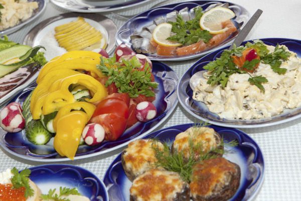 Невестка при гостях спросила, когда я перепишу квартиру на сына