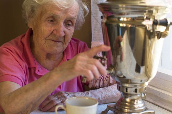 Чувства детей, что забирают жить к себе пожилых родителей