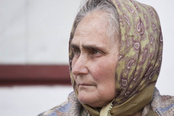 Когда мне было 14 лет, не стало моего родного брата, мама хранила дома его вещи и спала с ними