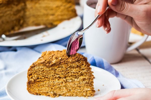 honey caramel cake with butter cream and nuts,dessert,Ukrainian cuisine