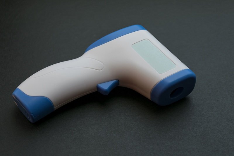 бесконтактный термометр фото