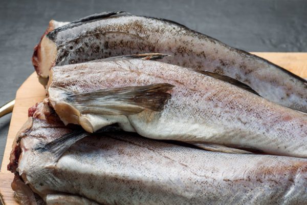 Как запечь минтай с картошкой в духовке