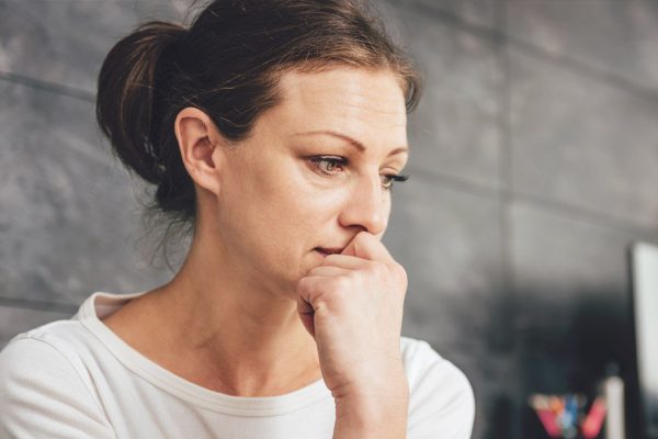 Муж не берет с собой жену в гости к богатым родственникам
