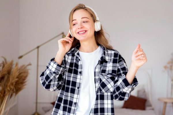 При разводе я отобрала у бывшего всё до копейки, чтобы обеспечить нас с дочерью, но она меня сильно разочаровала