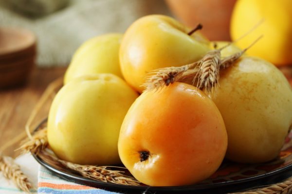 Как заготовить яблоки на зиму