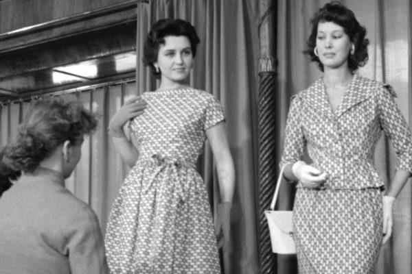 Надеюсь найти наряды времен СССР, чтобы носить их сейчас