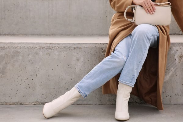 Какие брюки можно прикупить уже сейчас, чтобы щеголять в них весь 2023 год