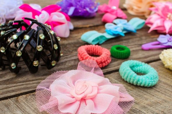 Подборка причесок для скромной красавицы