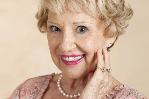 Украшения, которые нужно убрать с глаз долой до свадьбы правнучки