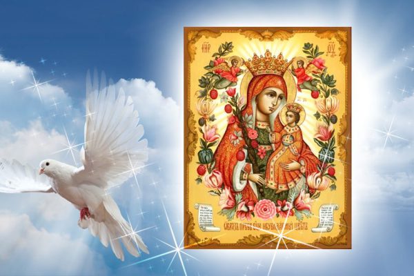 Каждая женщина должна вознести молитвы Богородице в мае, чтобы защитить семью от бед