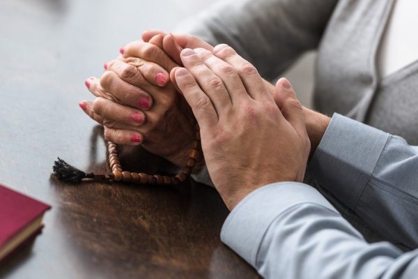 Сильная молитва о матери, которую должны знать праведные дети