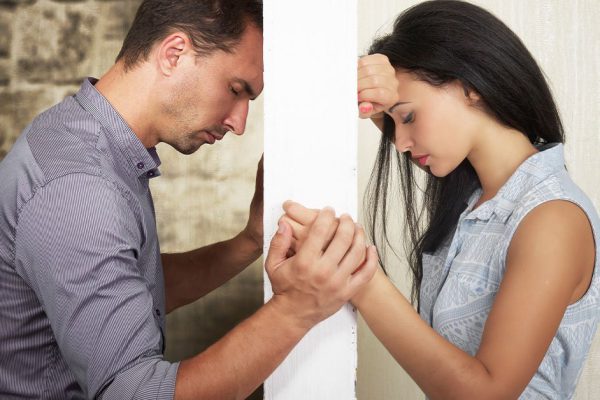 Если вы с мужем не можете и дня прожить без ссор, прочитай эту короткую молитву