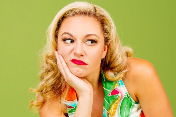 После того как моя соседка и близкая подруга побывала на моём дне рождения, в жизни всё пошло наперекосяк