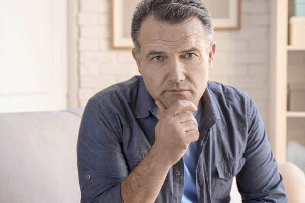 История мужчины, обманывающего любовницу с тремя детьми