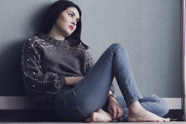 История молодой жены, что просит мужа купить ей квартиру, и тогда она родит ребенка