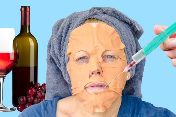 Пластический хирург посоветовал маме умываться особым образом. Морщины растворились!