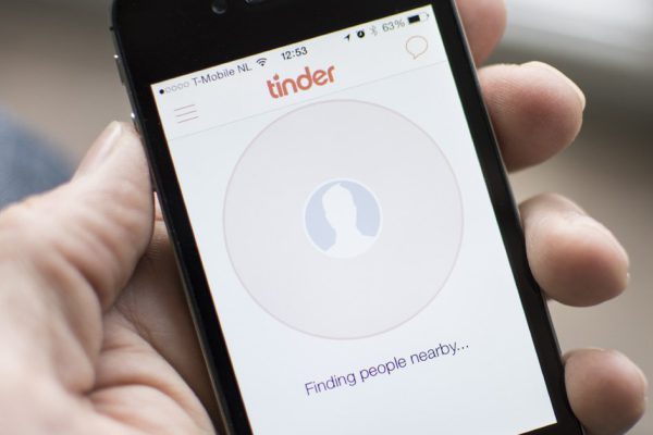 Бывший работал на сайтах знакомств, притворяясь женщиной, потому удалила свои анкеты оттуда