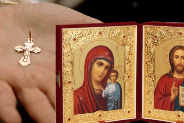Если желаешь человеку добра, никогда не дари ему крестик или икону, последствия могут быть ужасными