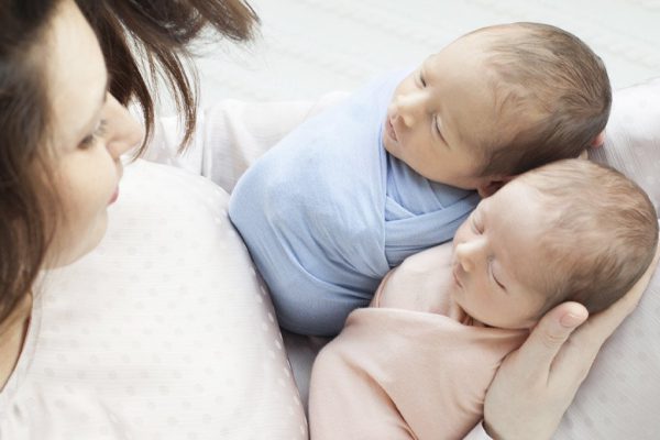 Думала, что у мужа только один ребенок, пока случайно не встретила мальчика, который как две капли воды похож на моего пасынка