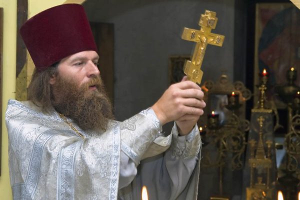 Священник поясняет, можно ли праздновать день рождения