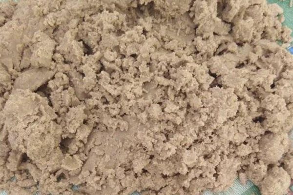 Из любопытства купила гречневую муку, но ума не приложу, как приготовить из нее ладное тесто